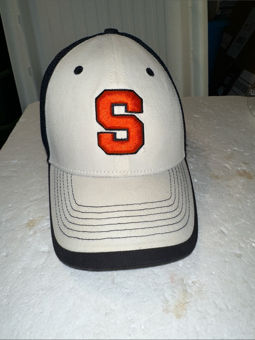 Beautiful Syracuse University New Era embroidered hat